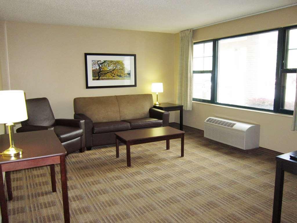 Extended Stay America Select Suites - Detroit - רוזוויל חדר תמונה