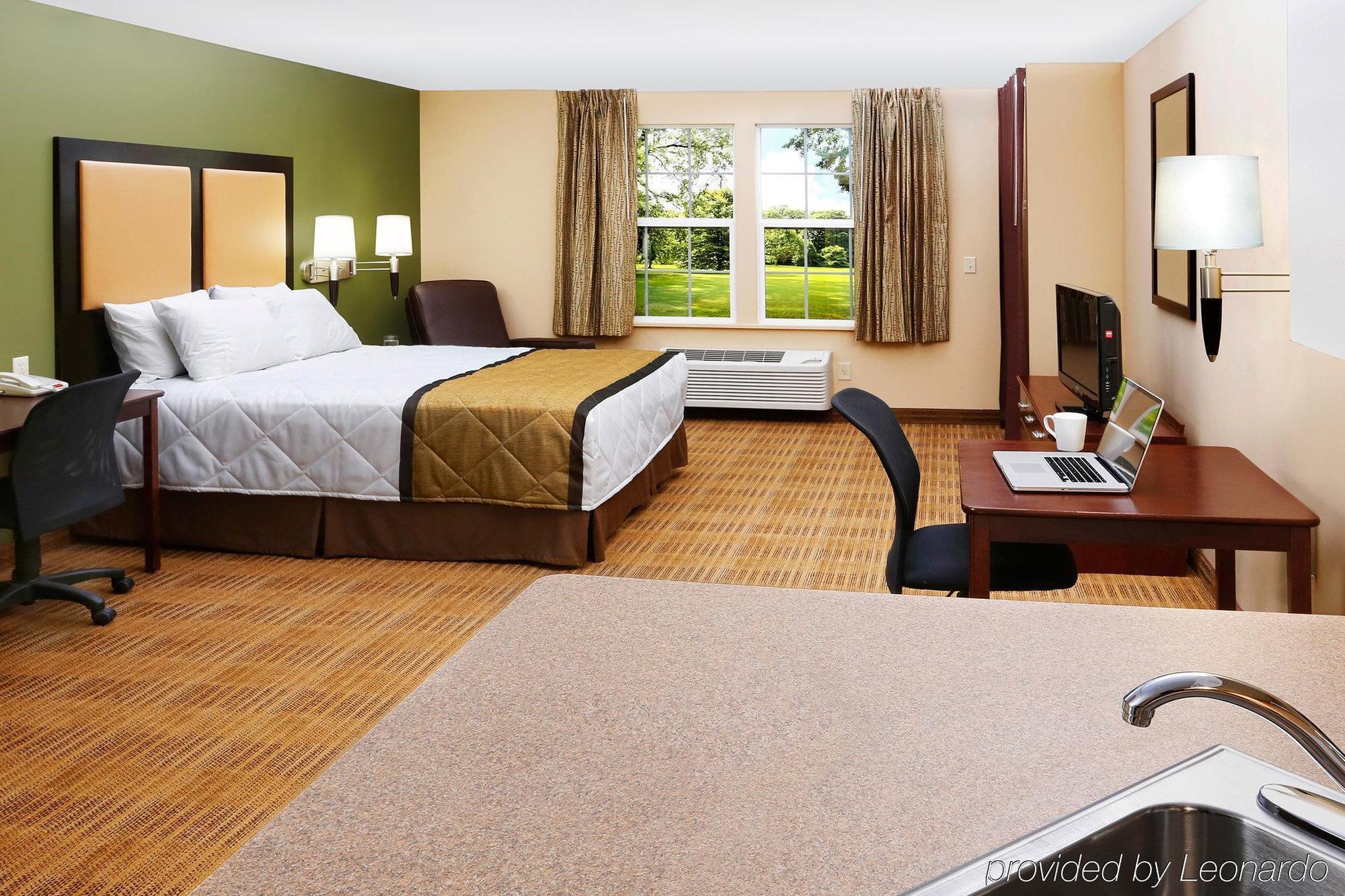 Extended Stay America Select Suites - Detroit - רוזוויל מראה חיצוני תמונה