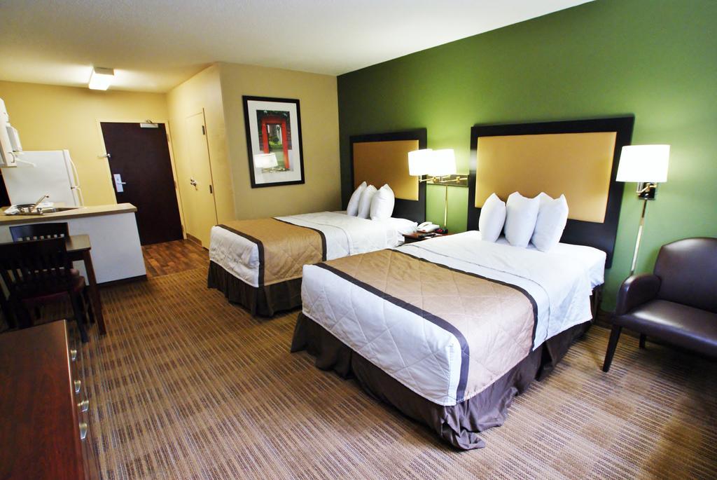 Extended Stay America Select Suites - Detroit - רוזוויל מראה חיצוני תמונה