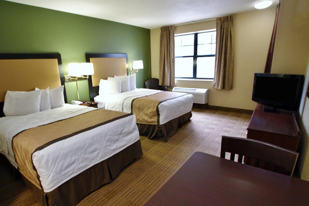Extended Stay America Select Suites - Detroit - רוזוויל מראה חיצוני תמונה