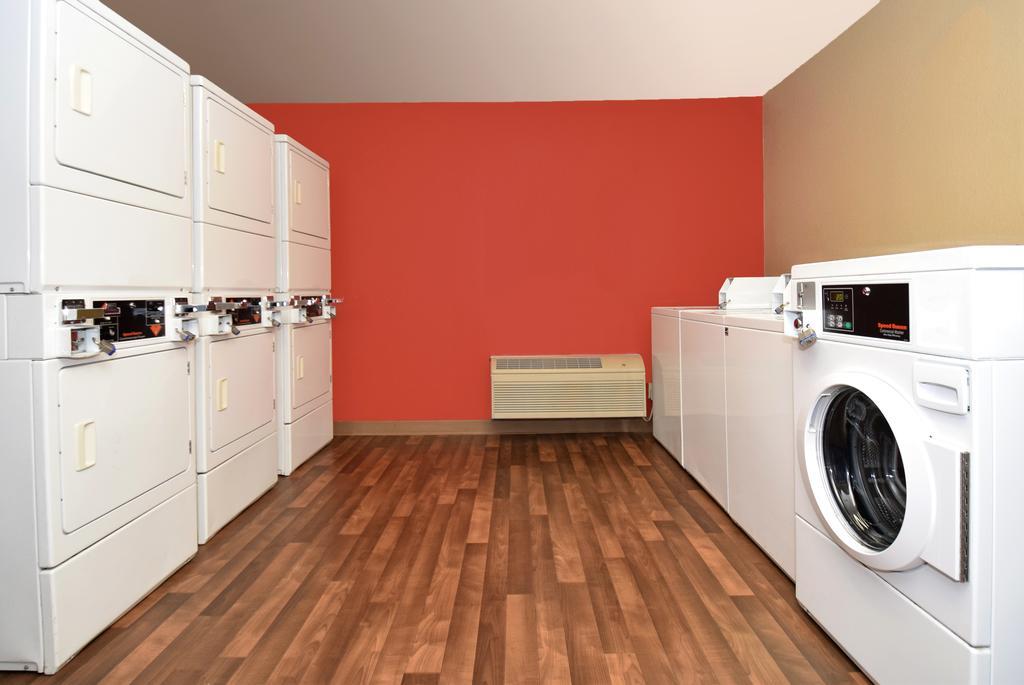 Extended Stay America Select Suites - Detroit - רוזוויל מראה חיצוני תמונה