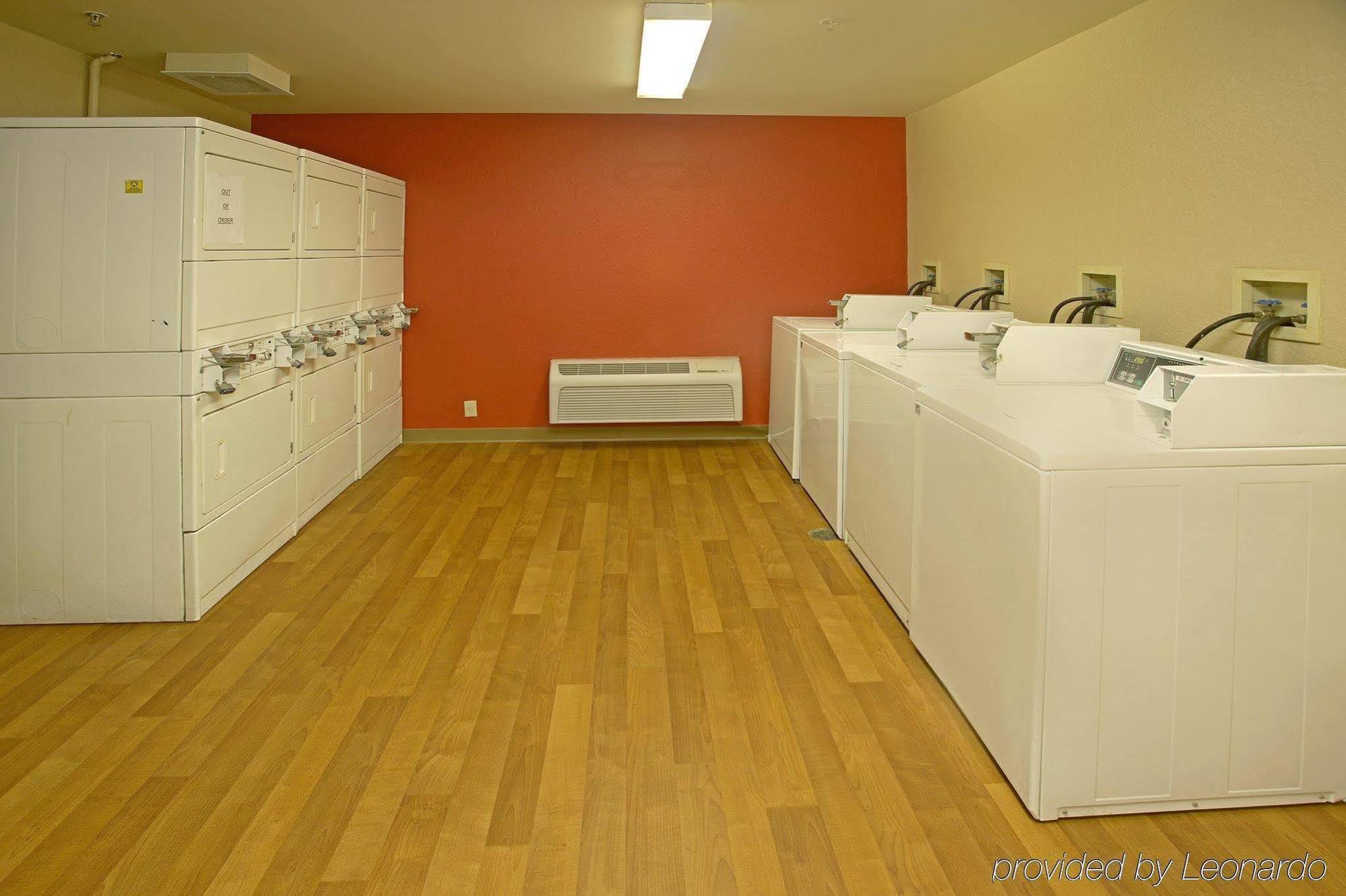 Extended Stay America Select Suites - Detroit - רוזוויל מראה חיצוני תמונה
